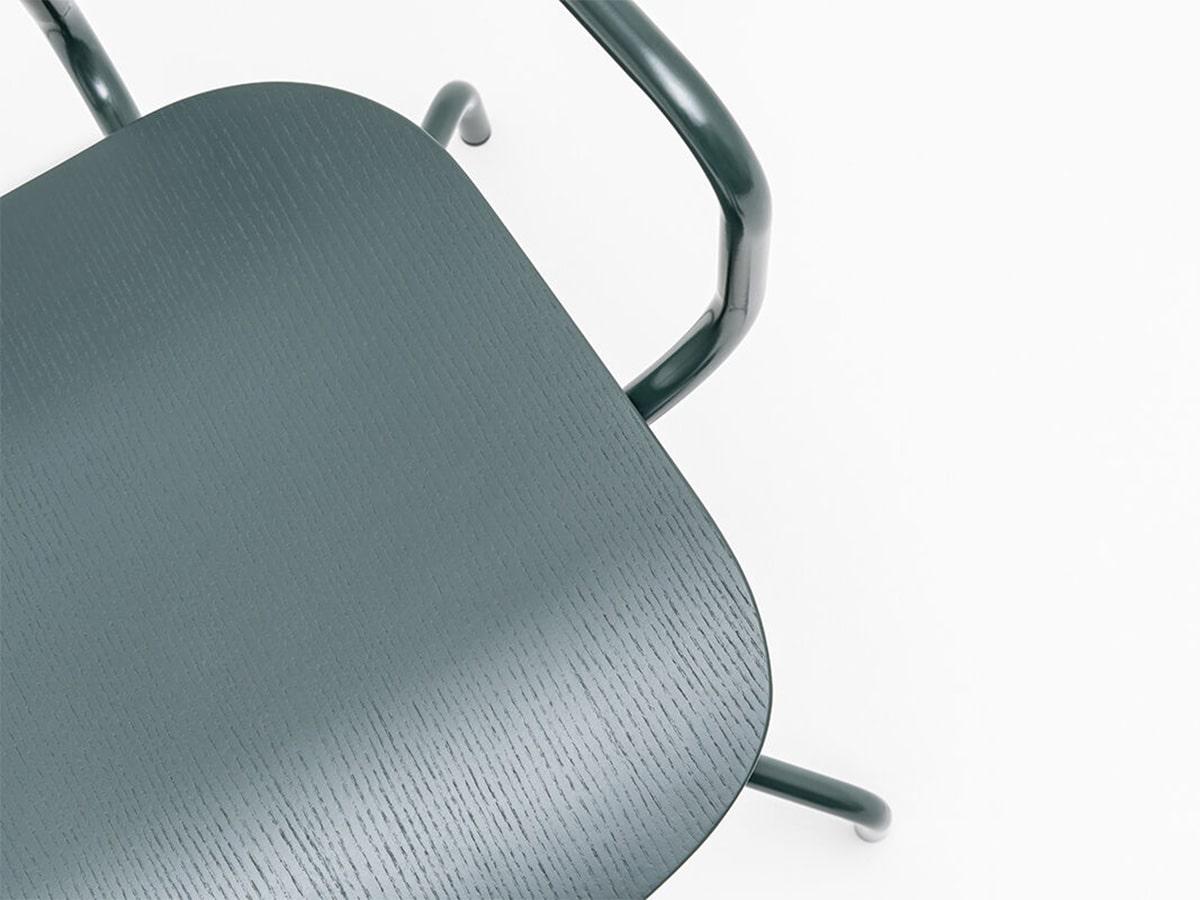 Stol_MDD_NewSchool_L_10-min