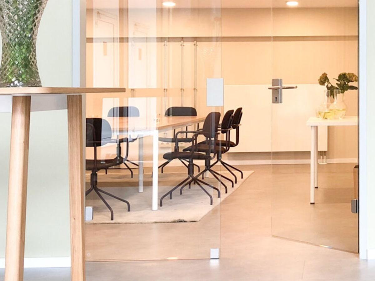 Stol_MDD_NewSchool_T_10-min