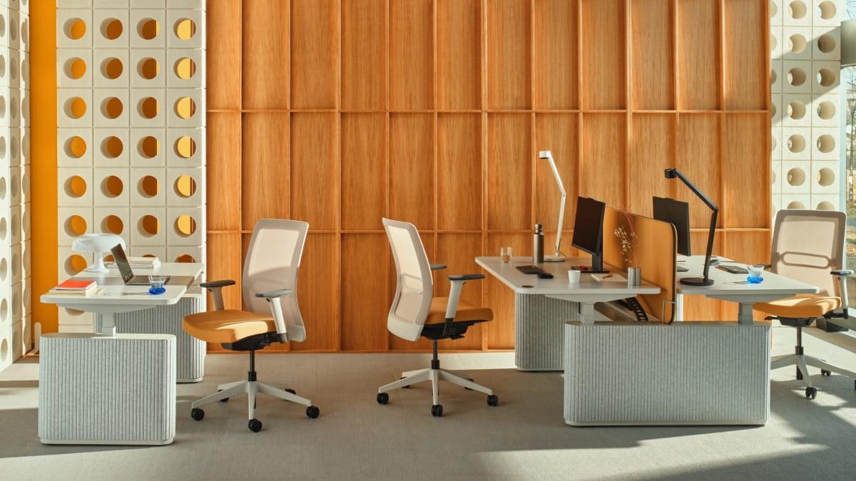 desks-ogi-drive-with-felt-light-grey-seating-chair-leo-r61128-a61270-acoustic-panel-sonic-mdd-a61270_1
